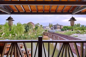 Floral Hotel Deqing Qinzizaiju