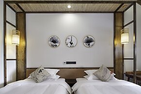 Floral Hotel Deqing Qinzizaiju