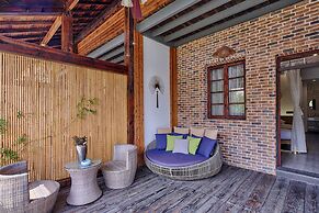 Floral Hotel Deqing Qinzizaiju