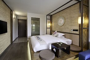 Floral Hotel Deqing Qinzizaiju