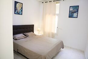 Charmin & Trendy Apartment Marsa Beach