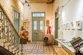 TasEv Boutique Hotel