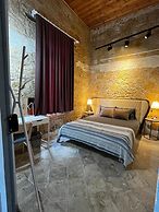 TasEv Boutique Hotel