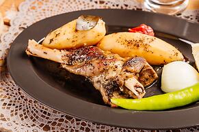 TasEv Boutique Hotel