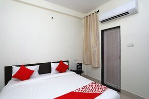 OYO 16708 Sada Shiv Guest House