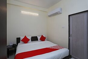 OYO 16708 Sada Shiv Guest House