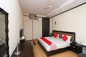 OYO 24624 Kaycee Residency