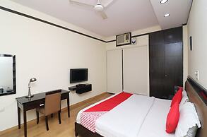 OYO 24624 Kaycee Residency