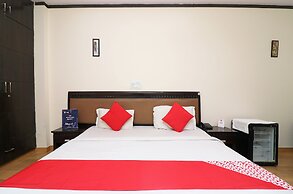 OYO 24624 Kaycee Residency