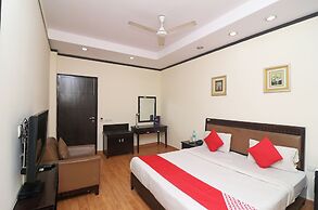 OYO 24624 Kaycee Residency