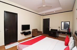 OYO 24624 Kaycee Residency