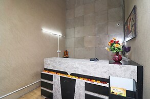 OYO 24624 Kaycee Residency