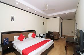 OYO 24624 Kaycee Residency