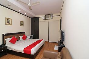 OYO 24624 Kaycee Residency