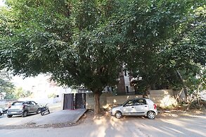 OYO 24624 Kaycee Residency