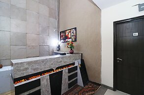 OYO 24624 Kaycee Residency