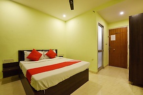 OYO 3311 Hotel Apple 9