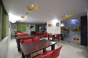 OYO 3311 Hotel Apple 9