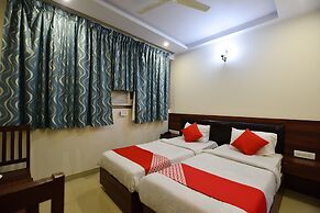 OYO 3311 Hotel Apple 9