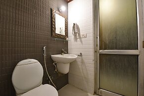 OYO 3311 Hotel Apple 9