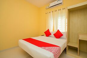 OYO 10522 Varcity Emerald