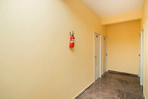 OYO 10522 Varcity Emerald