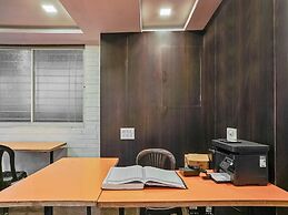 OYO 19530 SilverKey Vishrantwadi