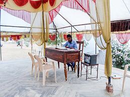 OYO 26228 Royal Camps