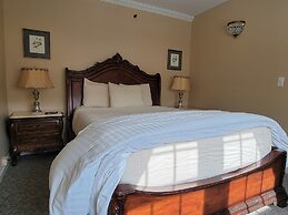 Lowell Inn