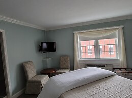 Lowell Inn