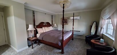 Lowell Inn