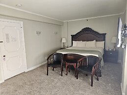 Lowell Inn