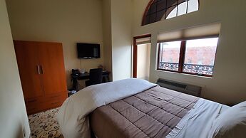Lowell Inn
