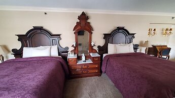 Lowell Inn