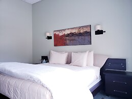 Lowell Inn