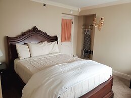 Lowell Inn