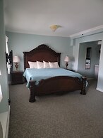Lowell Inn