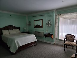 Lowell Inn