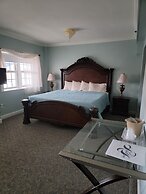 Lowell Inn