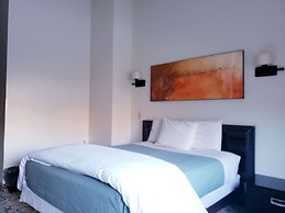 Lowell Inn