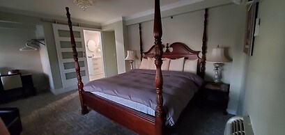 Lowell Inn