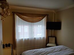 Lowell Inn
