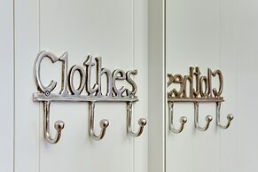 Lion Apartments -Aquarius Deluxe