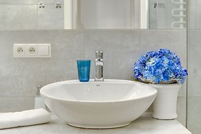 Lion Apartments -Aquarius Deluxe