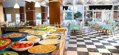 Nuova Beach Hotel