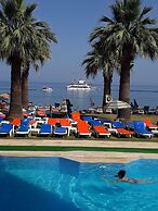 Nuova Beach Hotel
