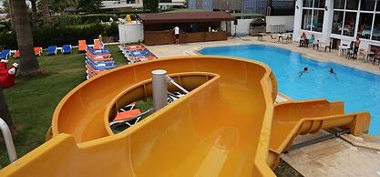 Nuova Beach Hotel