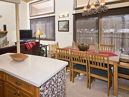 Vantage Point Condo 411