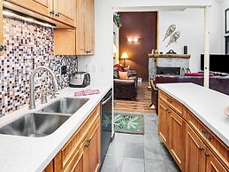 Vantage Point Condo 411