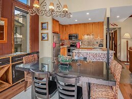 Vantage Point Condo 411